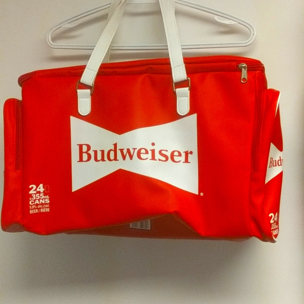 Budweiser cooler bag, fits 24, 355 ml cans. Never used.